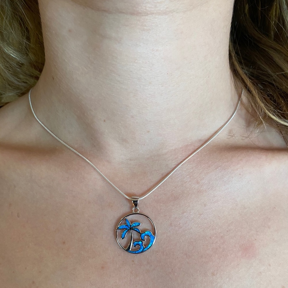 .925 Sterling Silver Waves and Palm Tree Necklace - Picture 6 of 16